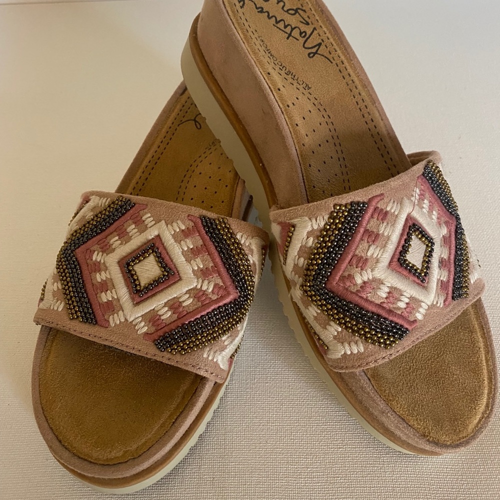 Natural Soul Slide Sandals